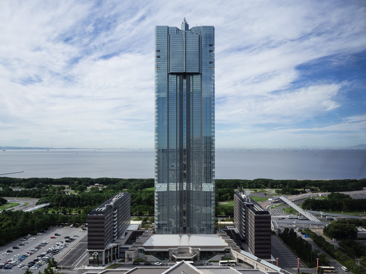 Exterior of the hotel (daytime)