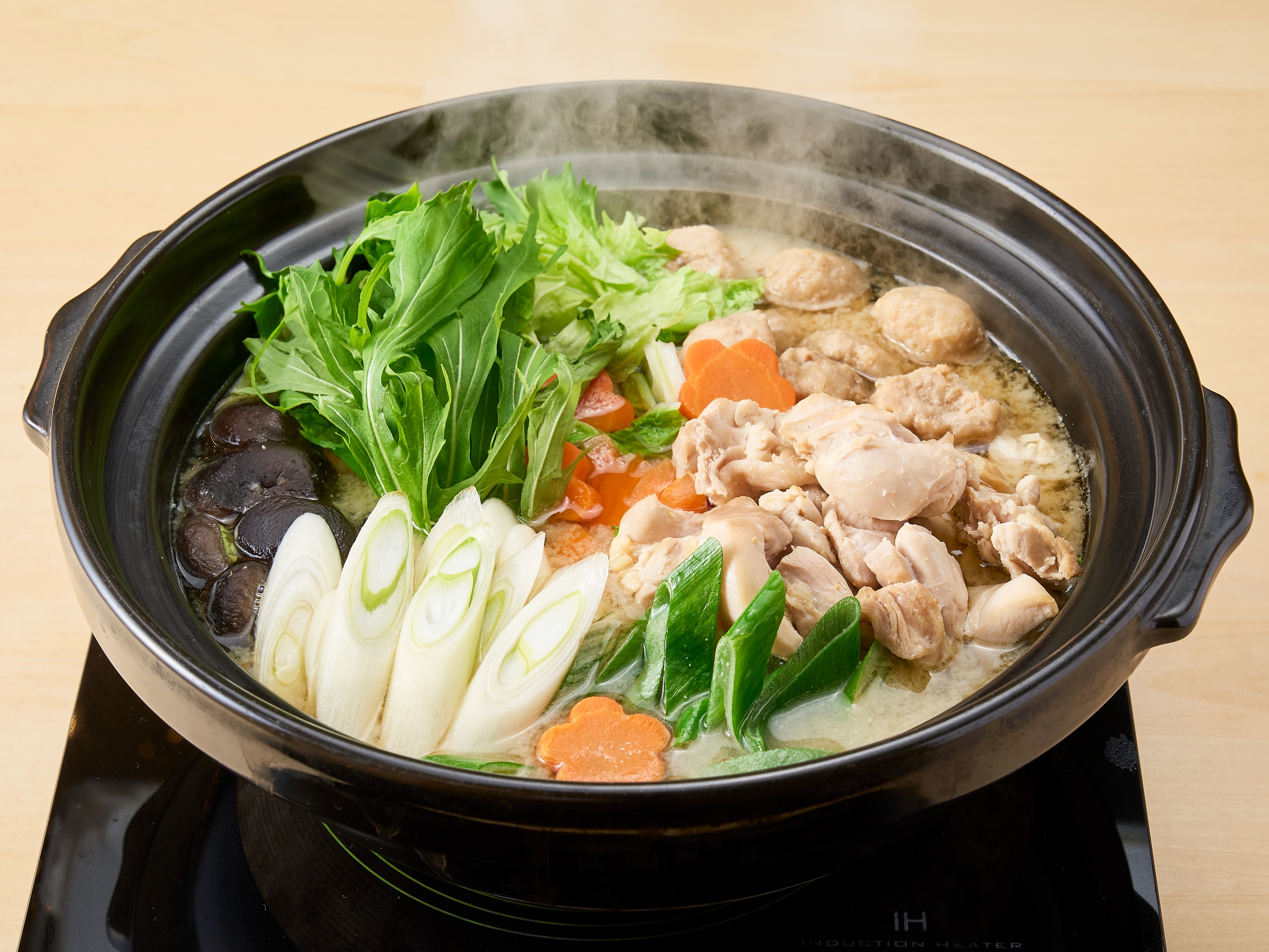 ■Hokuriku Seasonal Hot Pot ~Summer~: Vegetable Miso Hot Pot