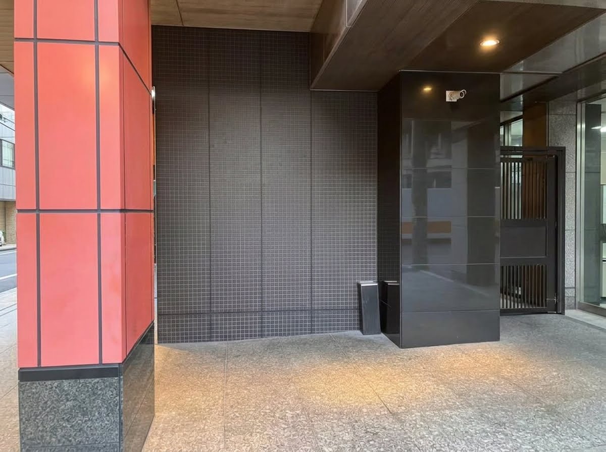 Smoking Area・・・Located in the outdoor area on the first floor