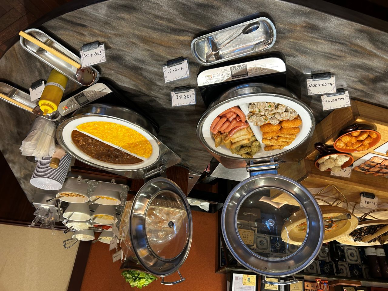 Breakfast buffet [Menu example]