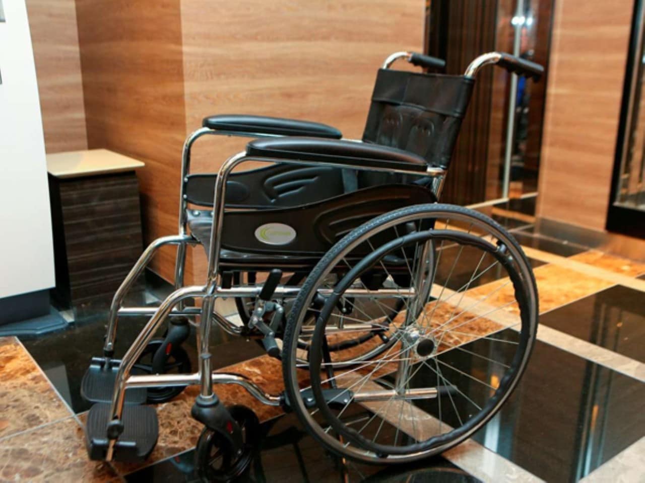 【Wheelchair (for in-hotel use)】
