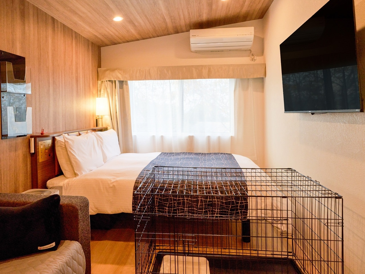 Cottage Room Stay with Dog