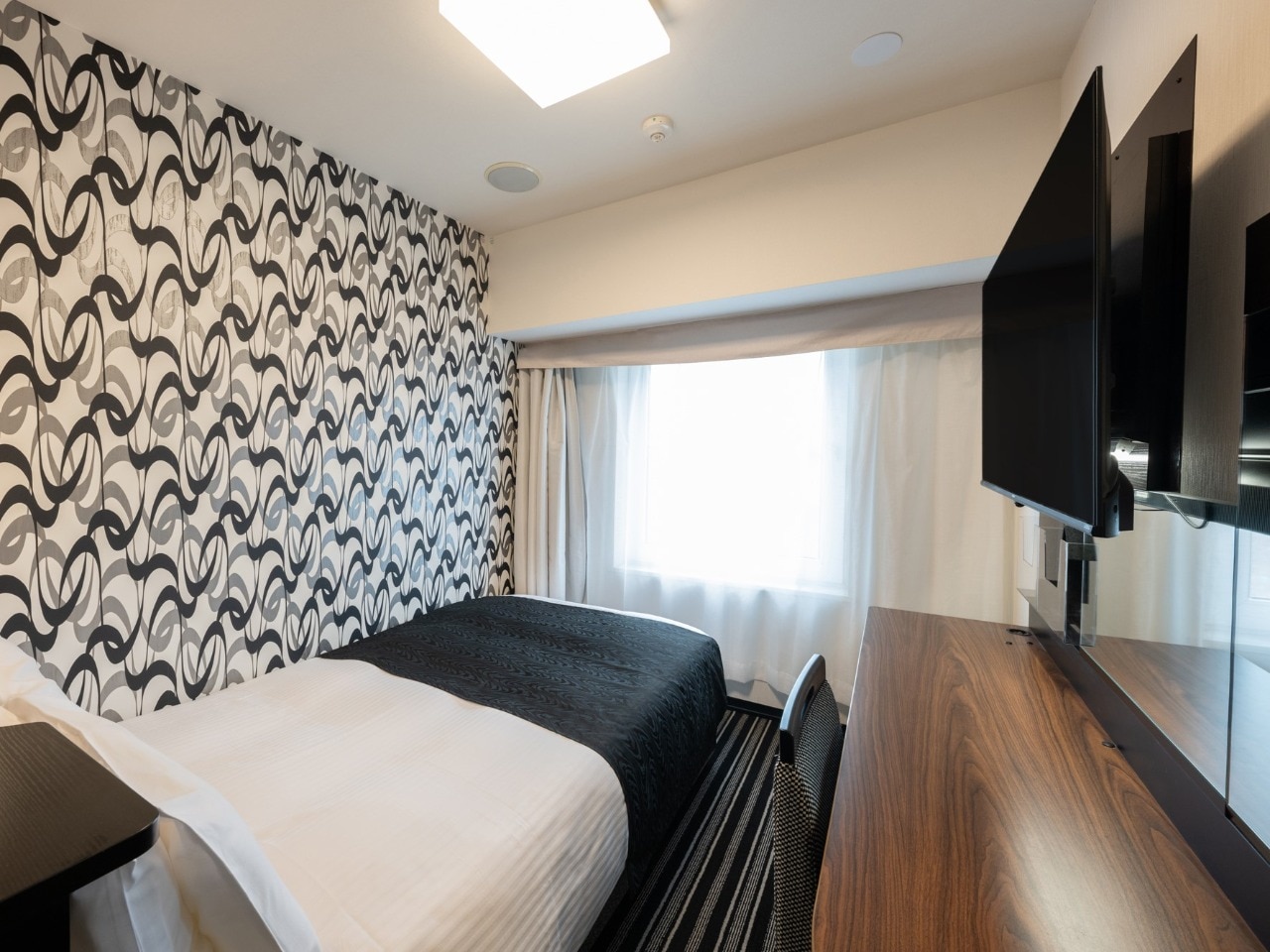 Single Room / Semi Double Room