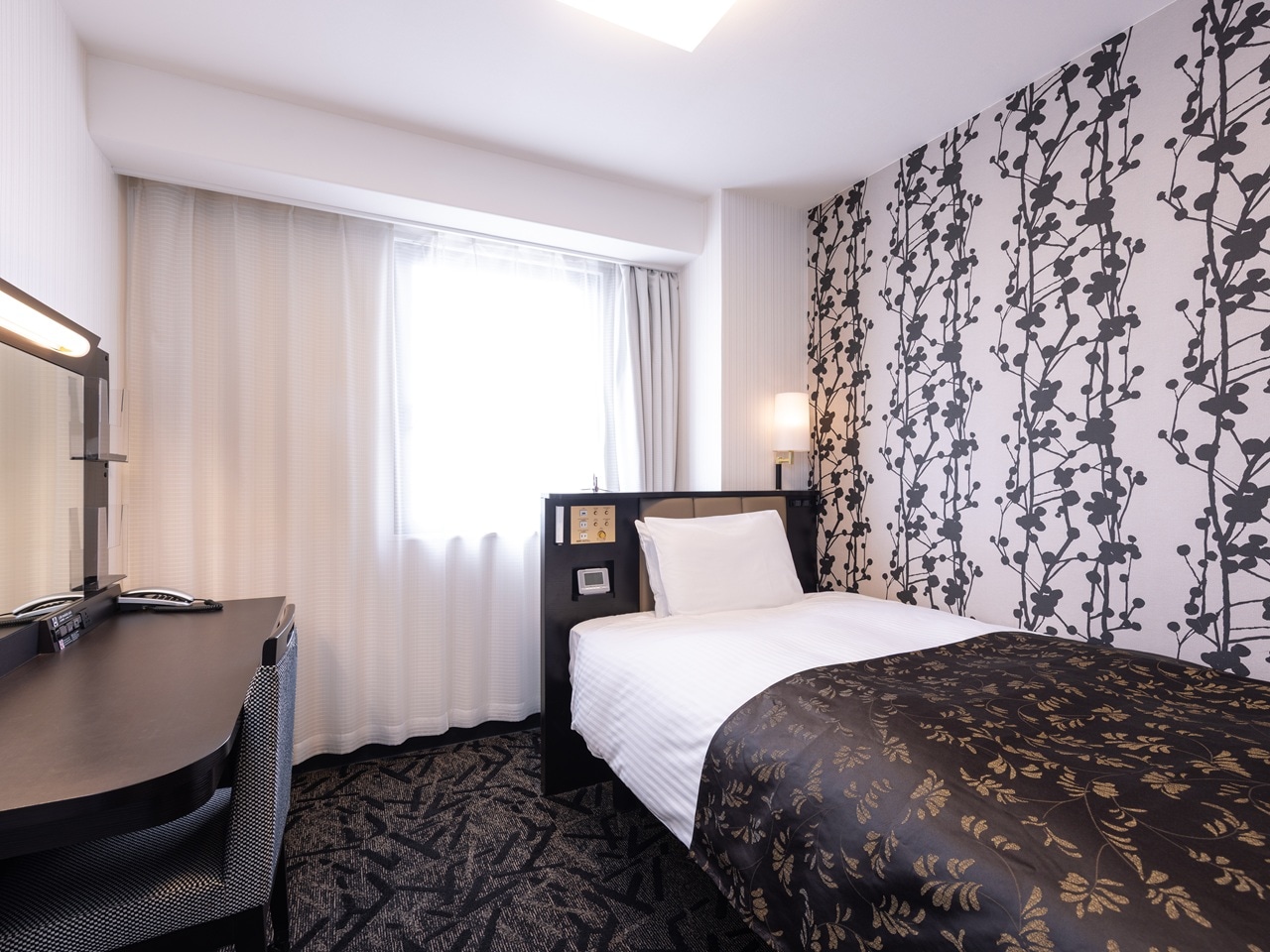 [West Building] Single Room