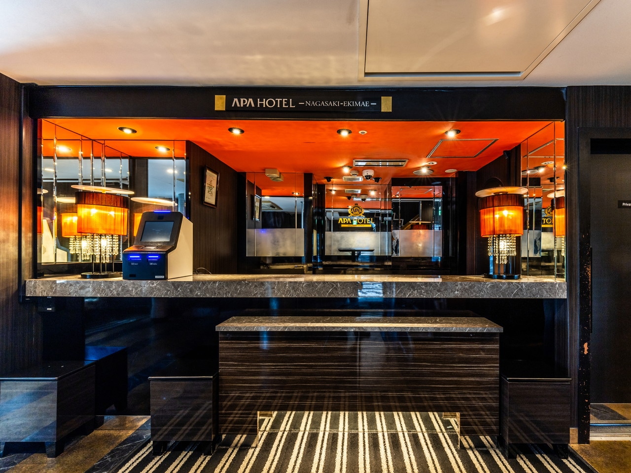 Luxury spacious hotel lobby warmly welcomes you (1 elevator equipped).