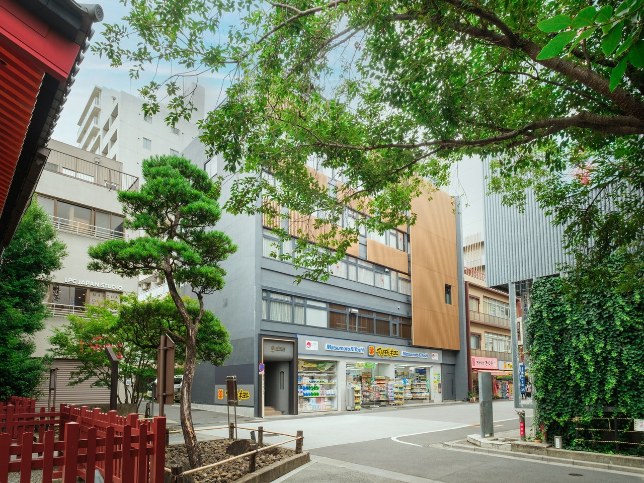 EN The HOUSE Asakusa Nitenmon【予約受付開始キャンペーン｜ポイント10%還元】image