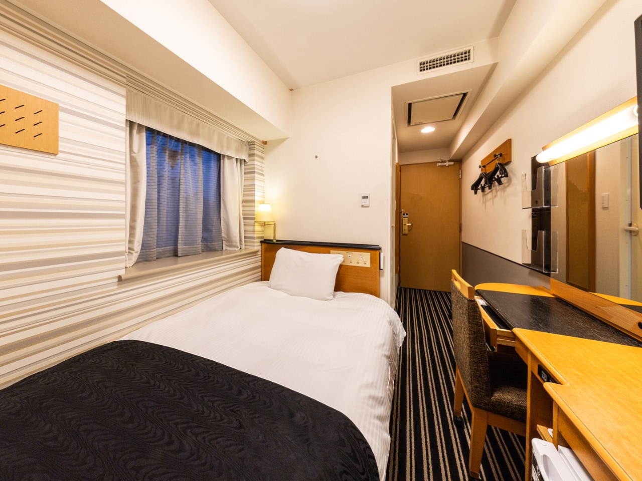 Single Room/Double Room with Small Double Bed