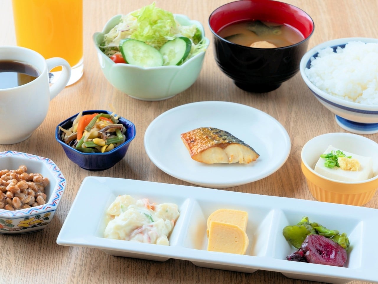Breakfast image (Japanese-style set meal)
