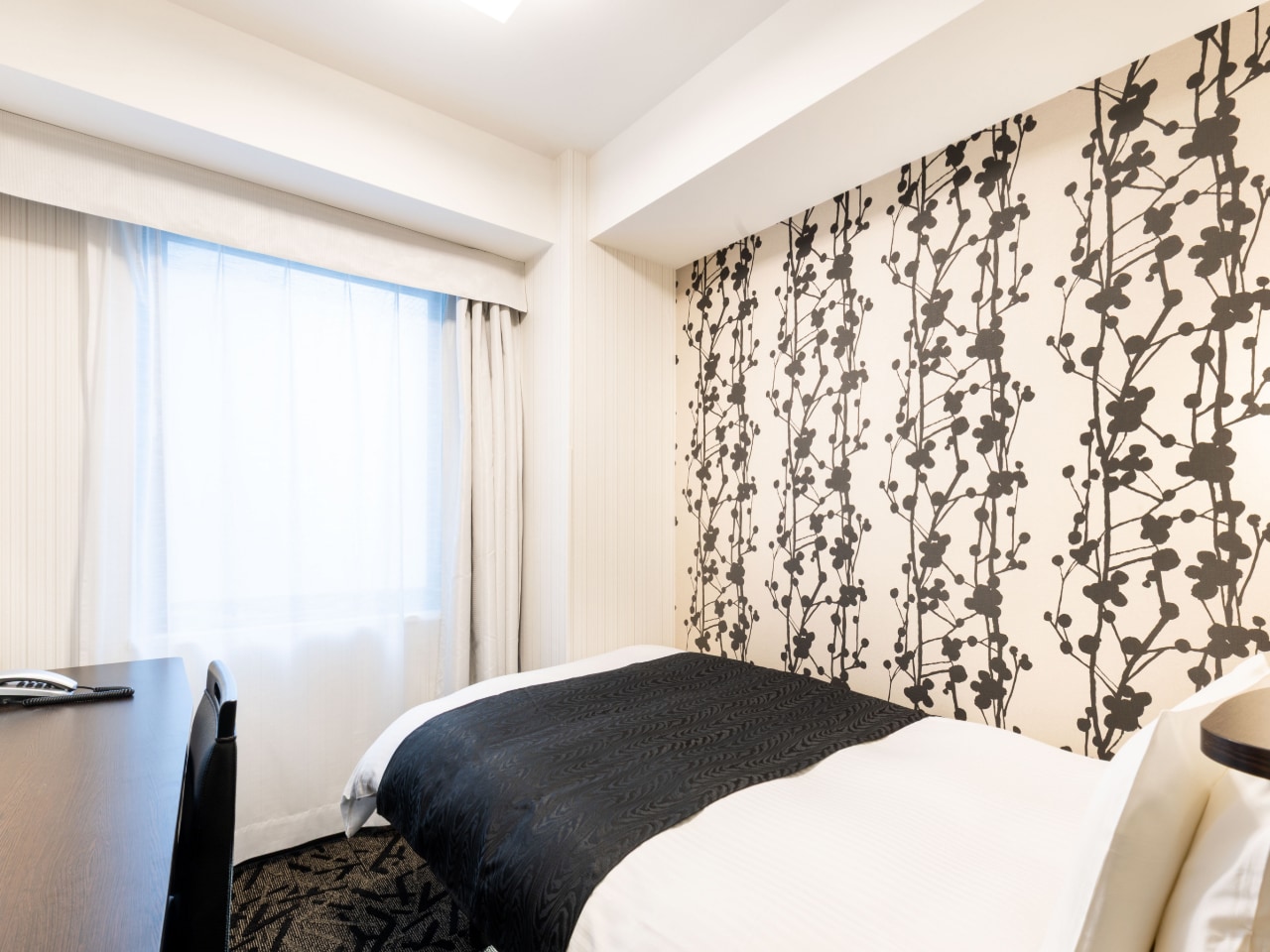 Single Room(For 1 adult)