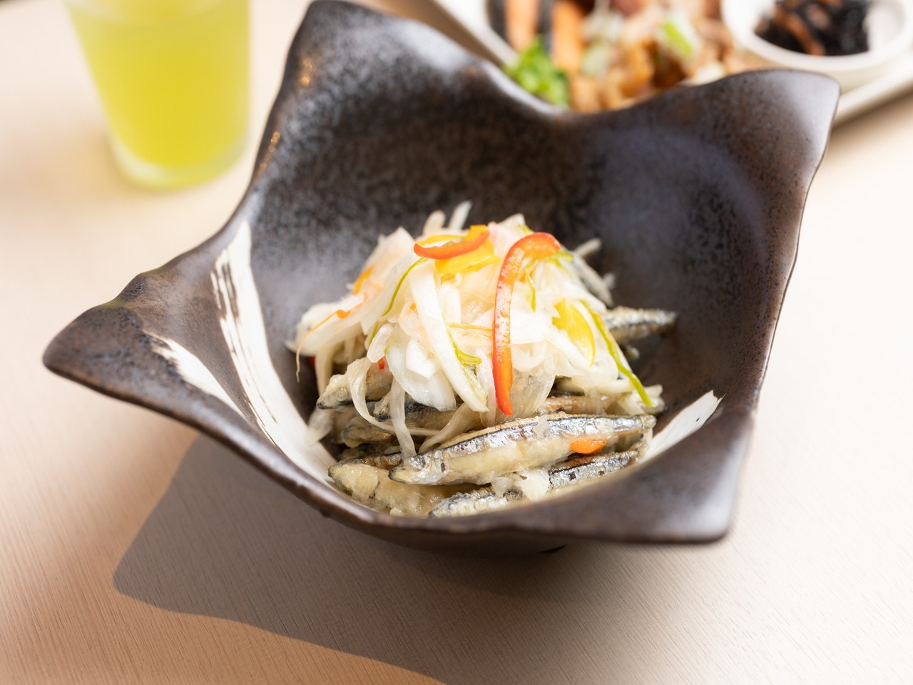 Kagoshima local dish [Pickled silver-stripe round herring]