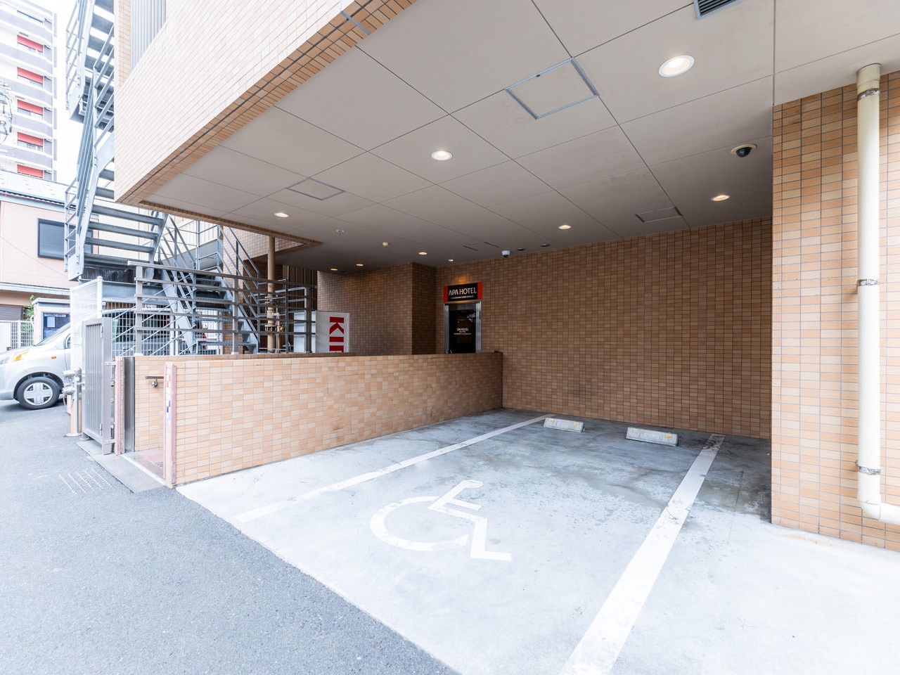 1F Accessible parking