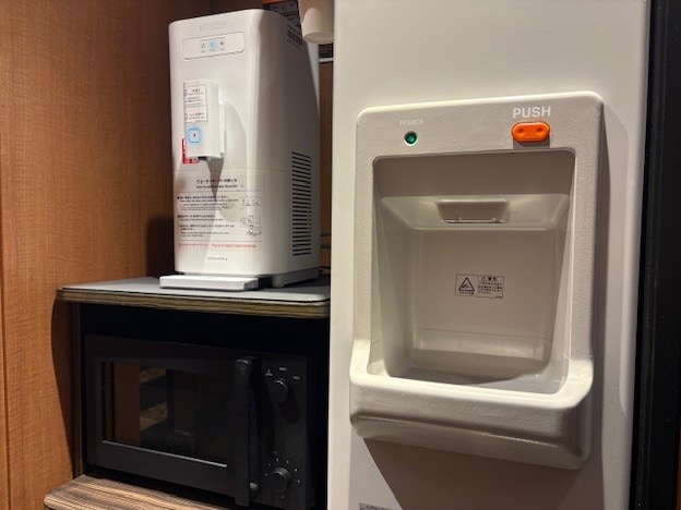 Microwave / Ice machine/Water server