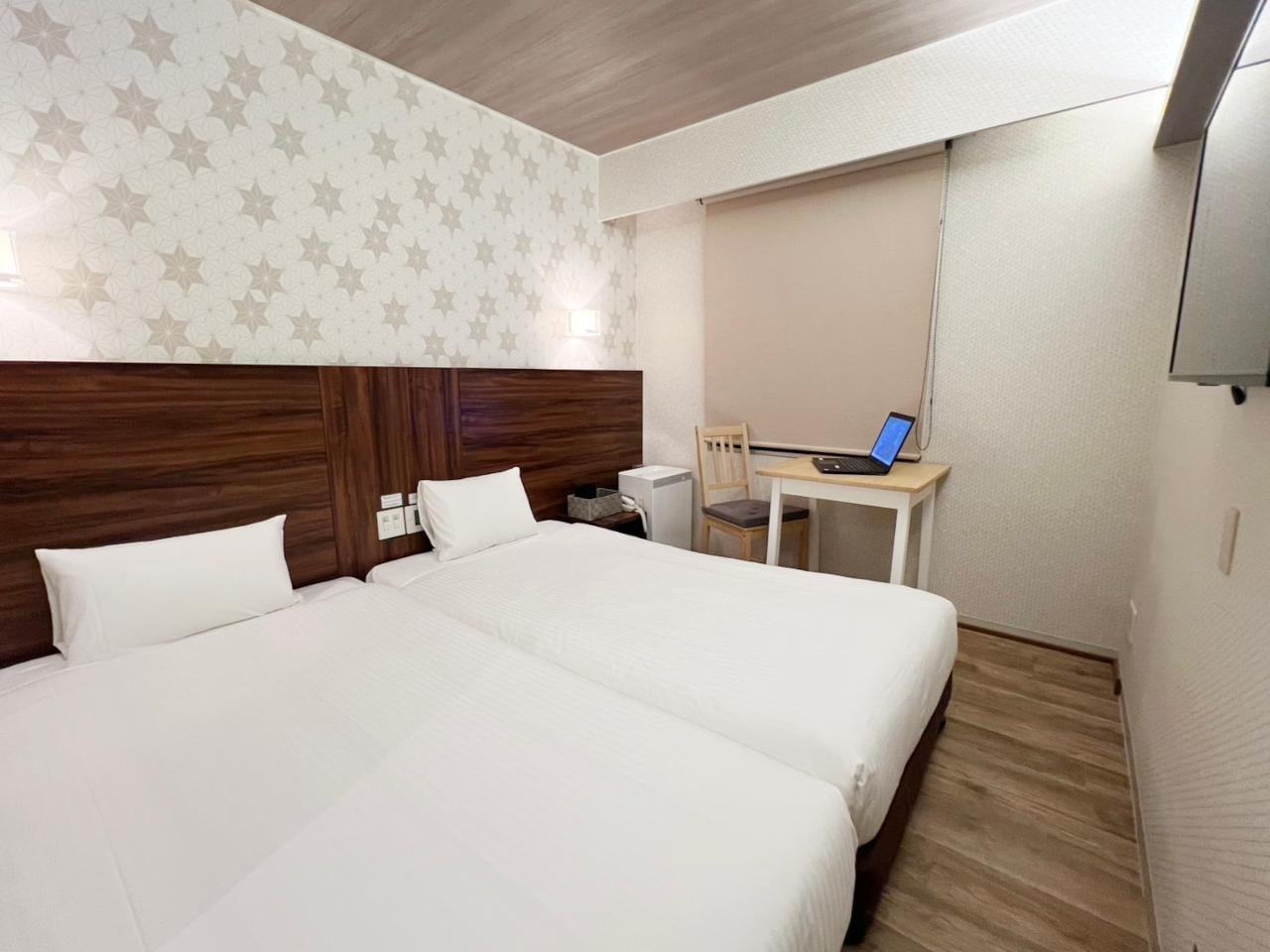 Hollywood Twin (15m²) - Simmons Bed