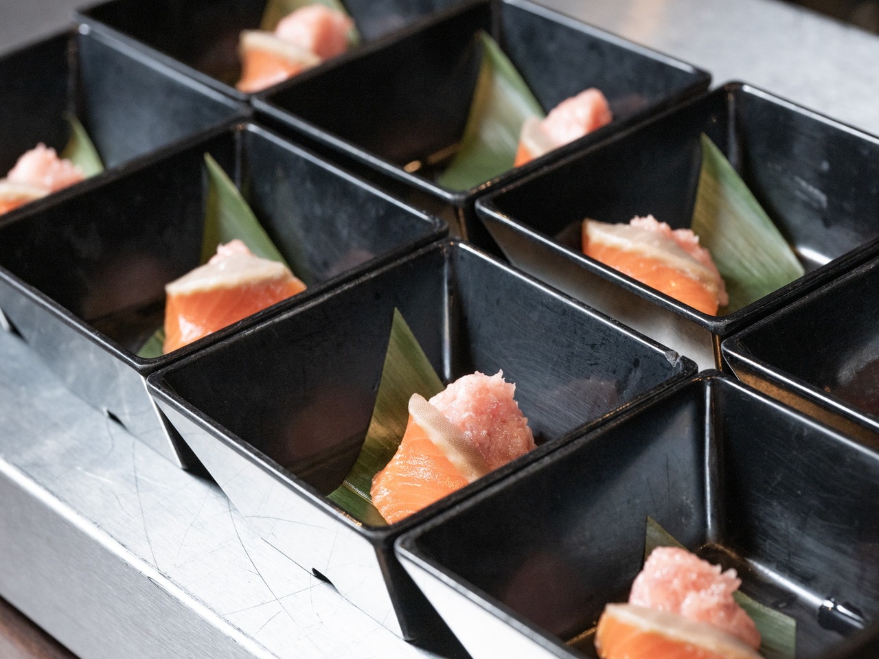 Our Speciality 【No.1】 Salmon &amp; Negitoro (Minced Tuna) Sashimi