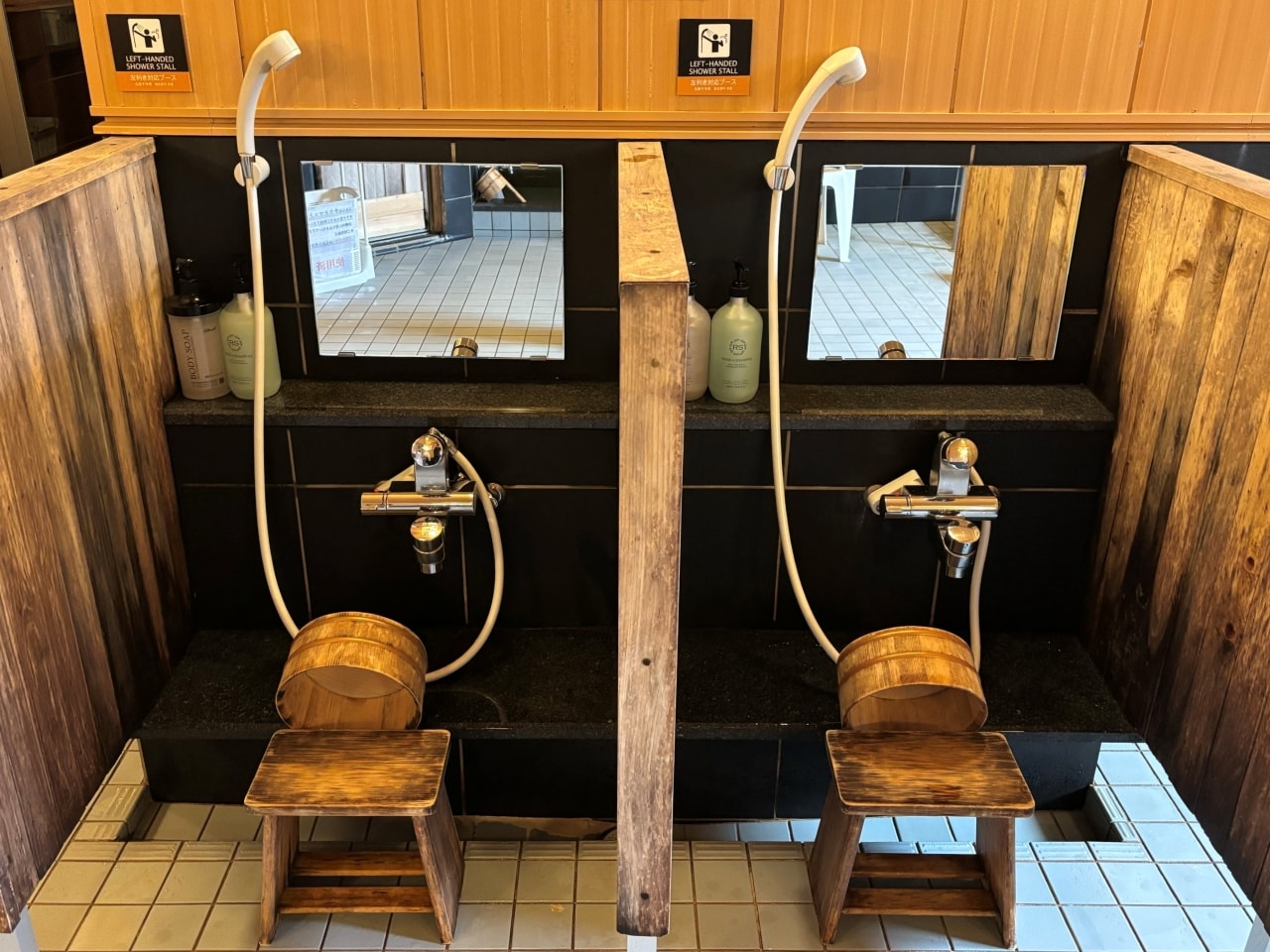 Left-handed Shower booth（Total of 2 booths）