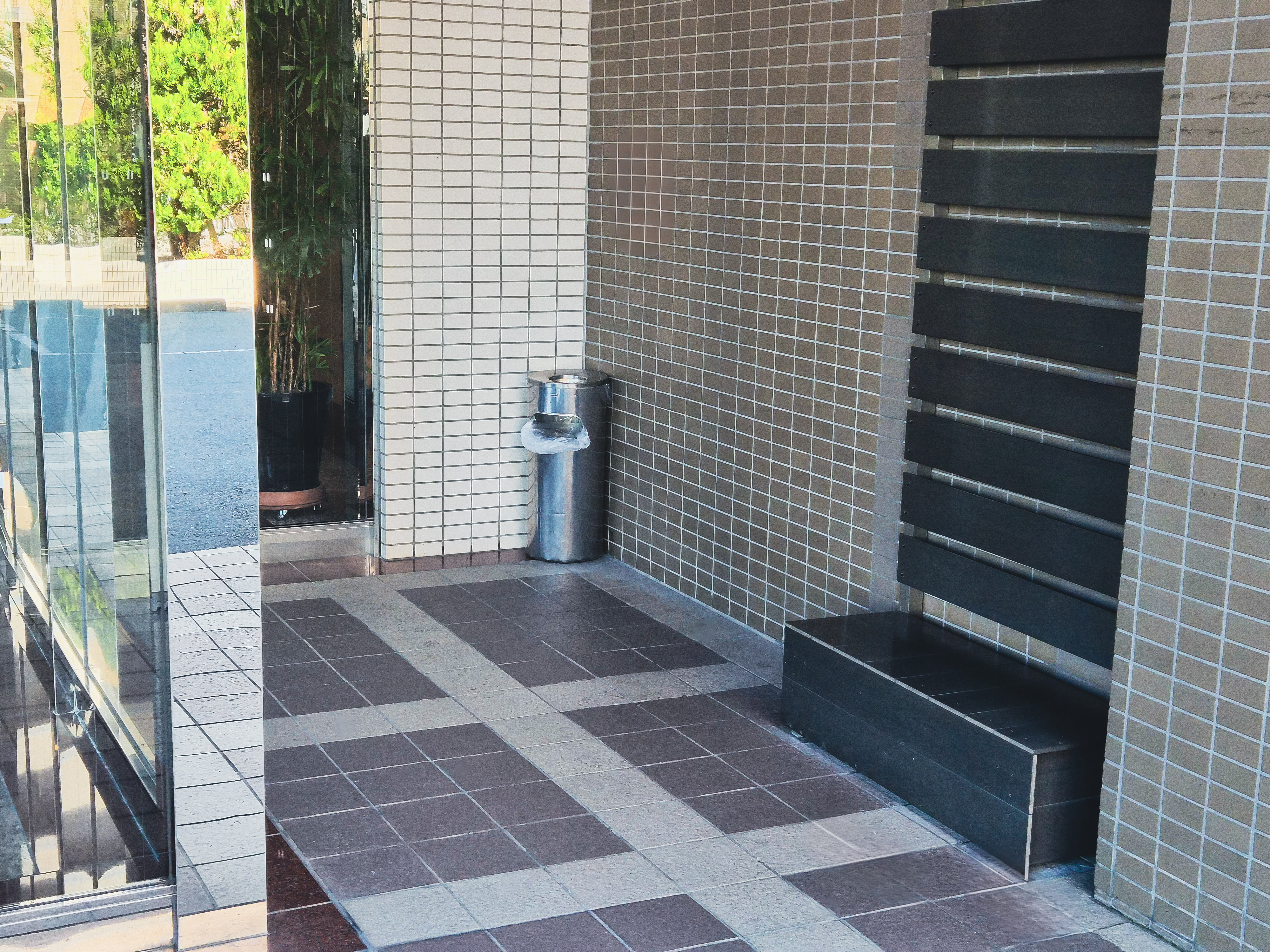 1F:Smoking area