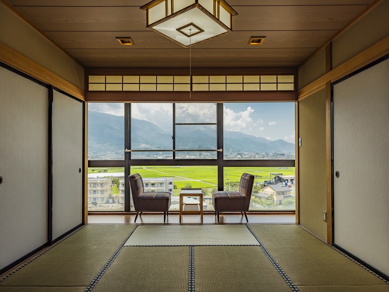 Japanese-style room (with bath)