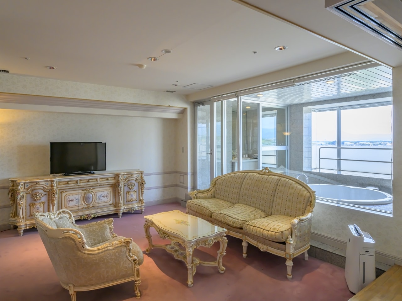 Japanese-Western room with jacuzzi bath