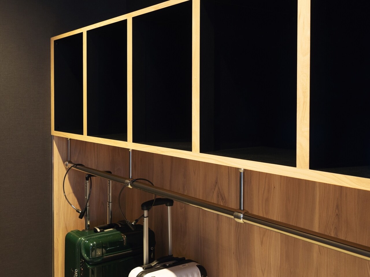 Self cloakroom (1st floor)