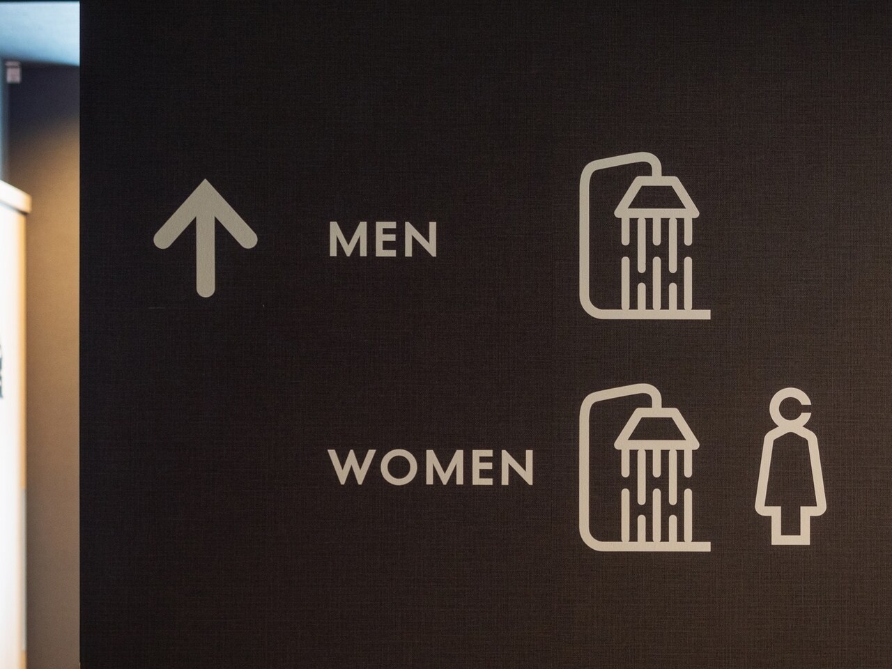 Separate shower rooms and toilets for men and women are located on the 2nd, 3rd, and 4th floors.