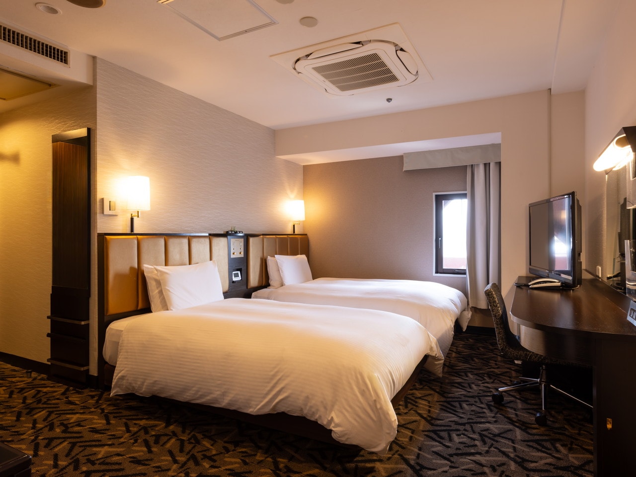 Forth Room