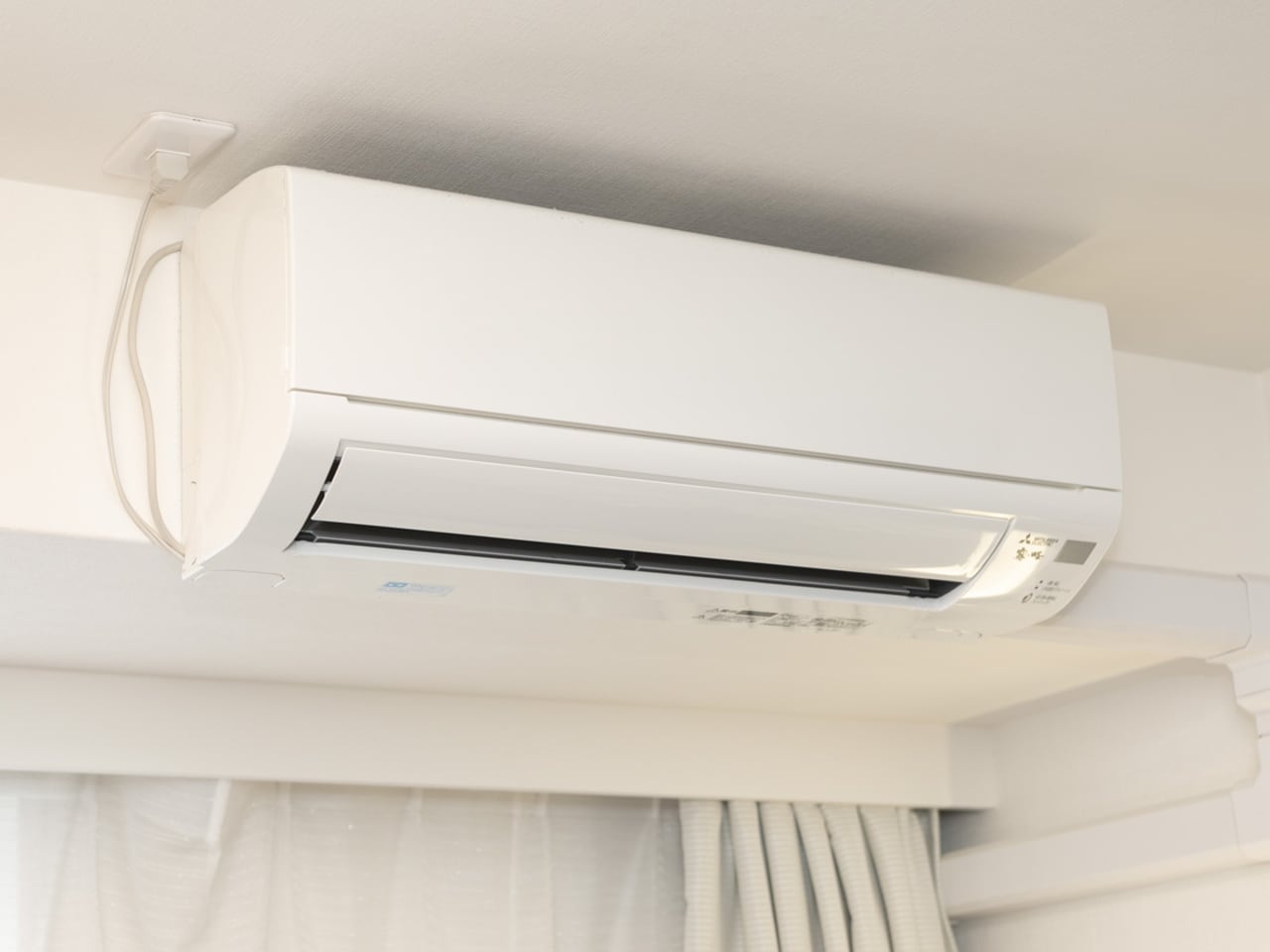 [Individual air-conditioning system］All rooms are equipped with individual air conditioning, and the air conditioning can be switched on and off for each room.