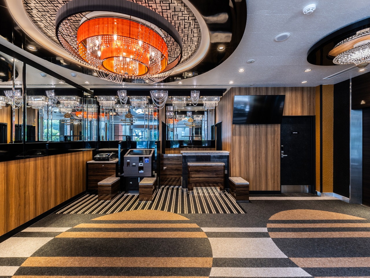 Luxury spacious hotel lobby warmly welcomes you (2 elevators equipped).