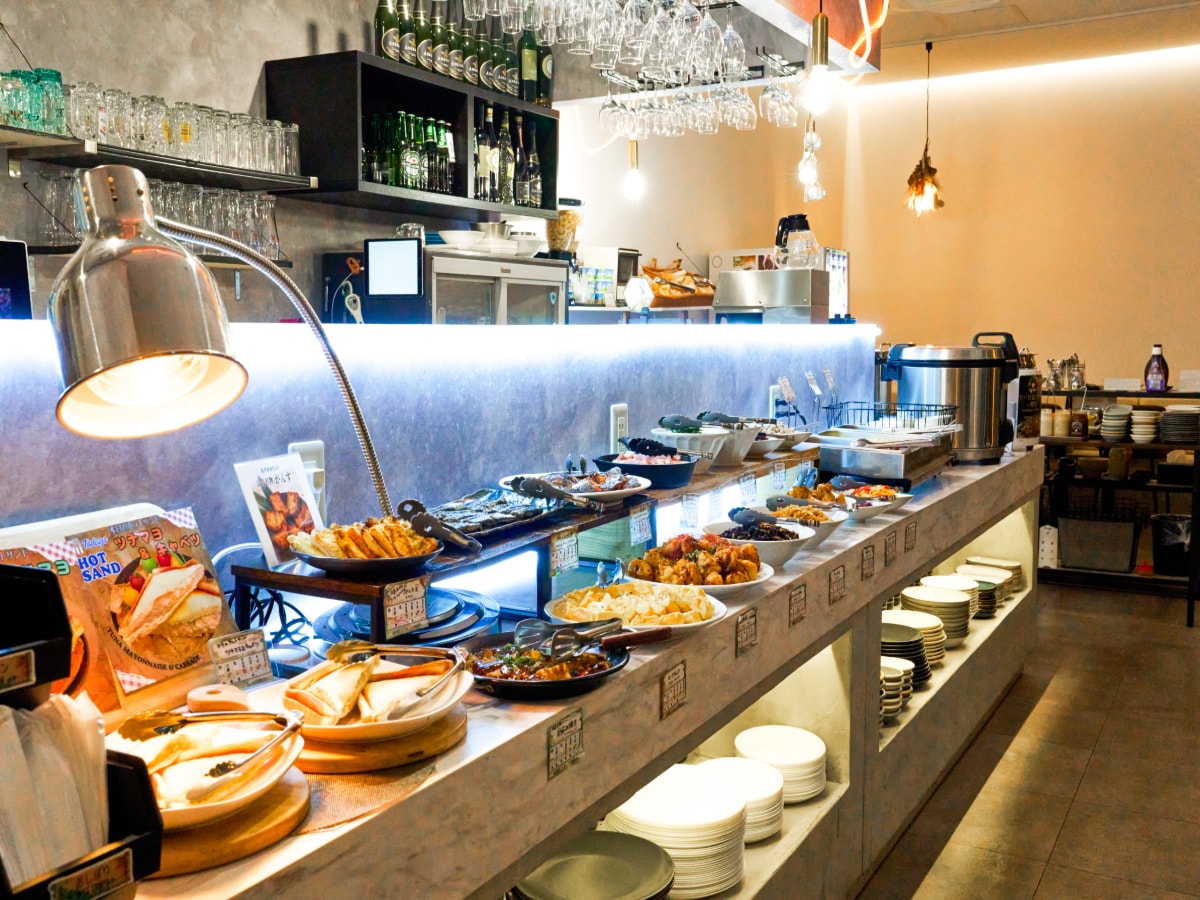 Approximately 50 types of Japanese and Western buffet