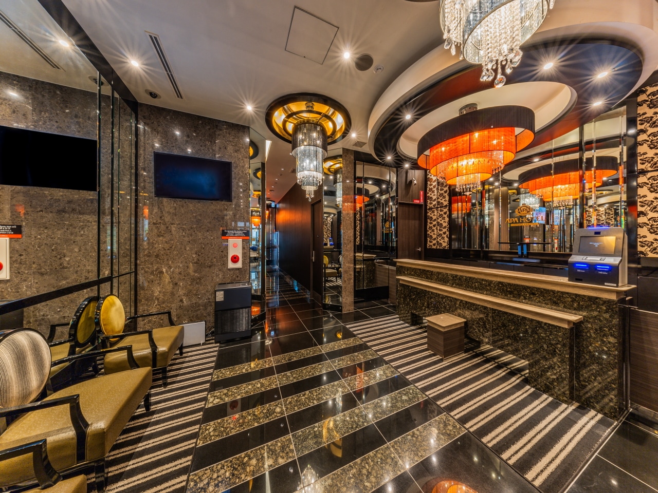 Luxury spacious hotel lobby warmly welcomes you (1 elevator equipped).