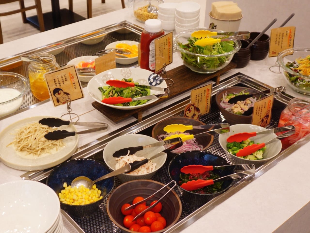 Half-buffet salad bar