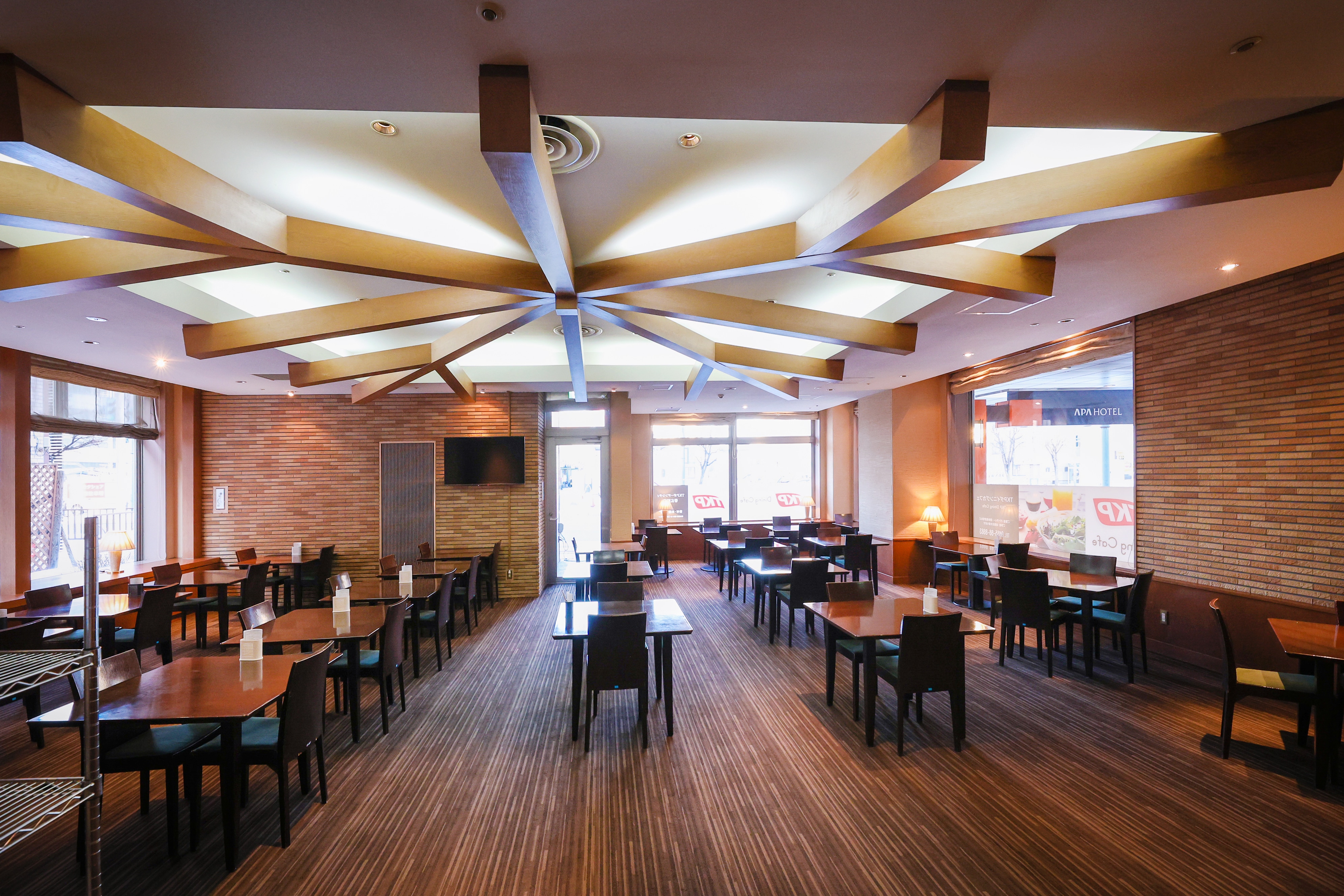 TKP Dining Cafe　店内